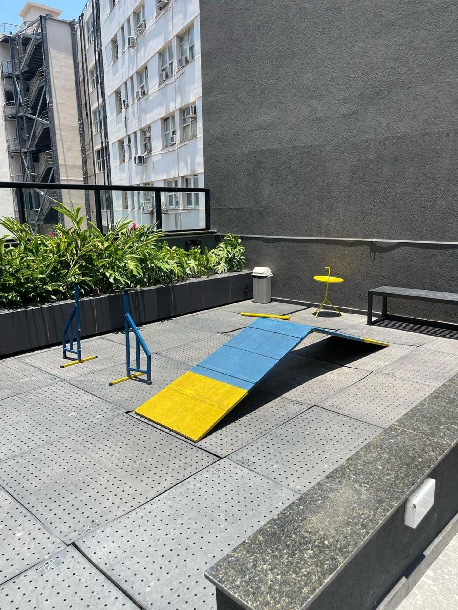 Modernos Proximo Ao Metro